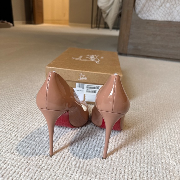 New In Box Christian Louboutin Hot Chick Pump Size 37 - Picture 4 of 5